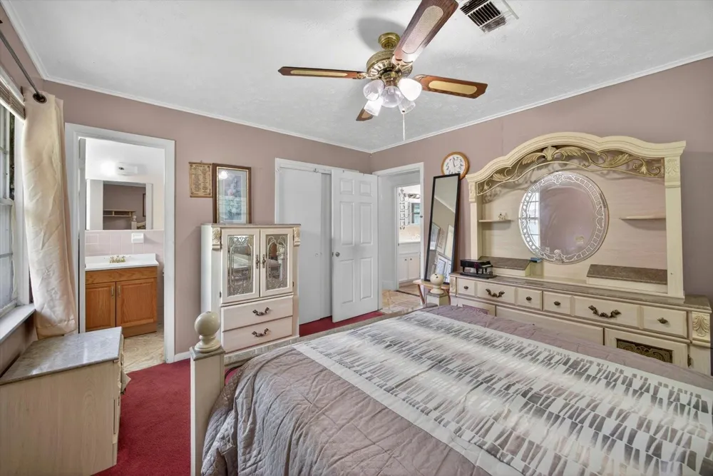 1313 Plymouth Street Pasadena, TX 77502