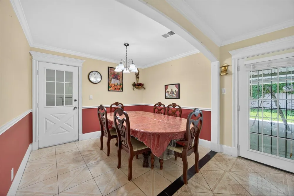 1313 Plymouth Street Pasadena, TX 77502
