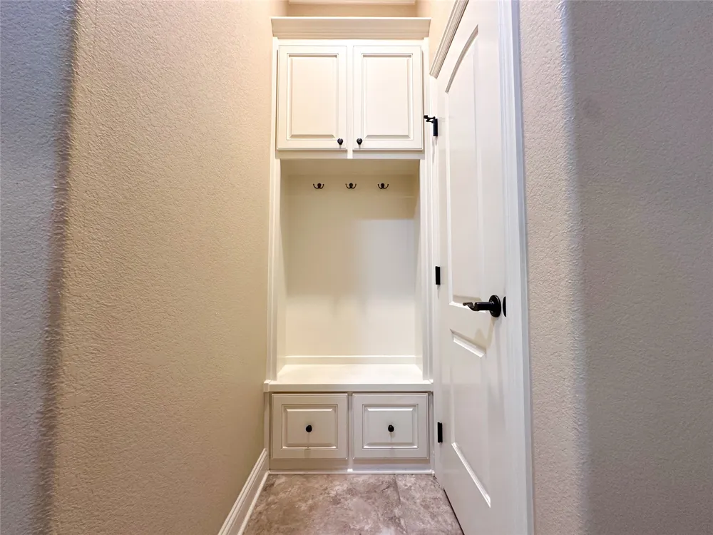 1100 Wessex Drive Woodway, TX 76712