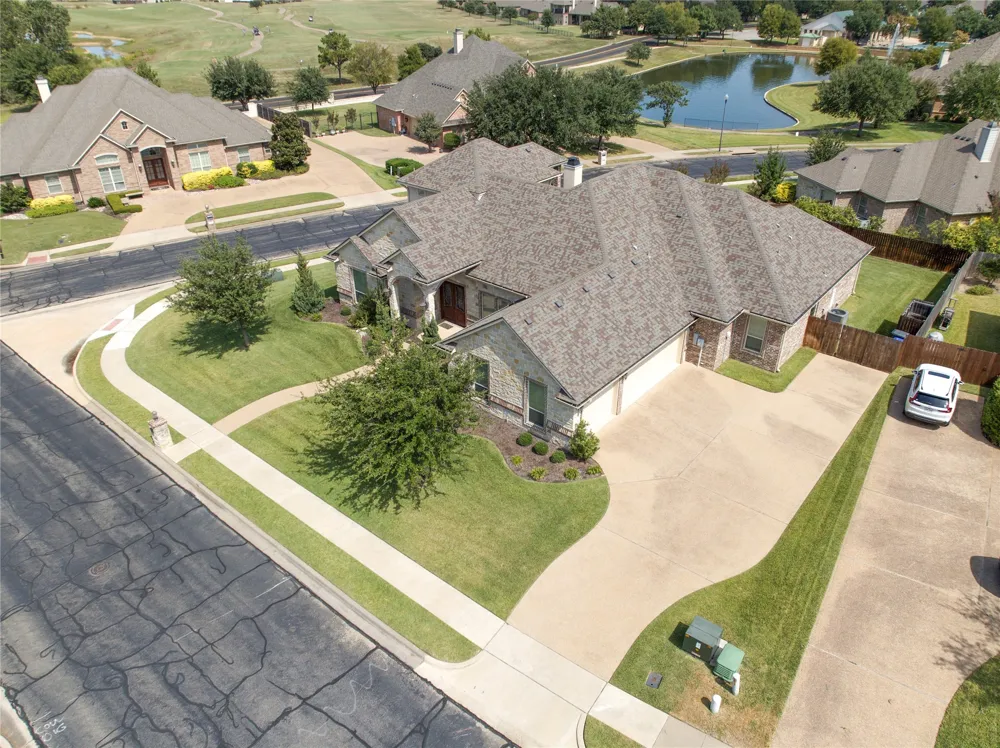 1100 Wessex Drive Woodway, TX 76712