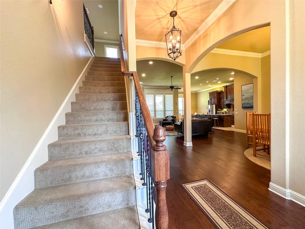 1100 Wessex Drive Woodway, TX 76712