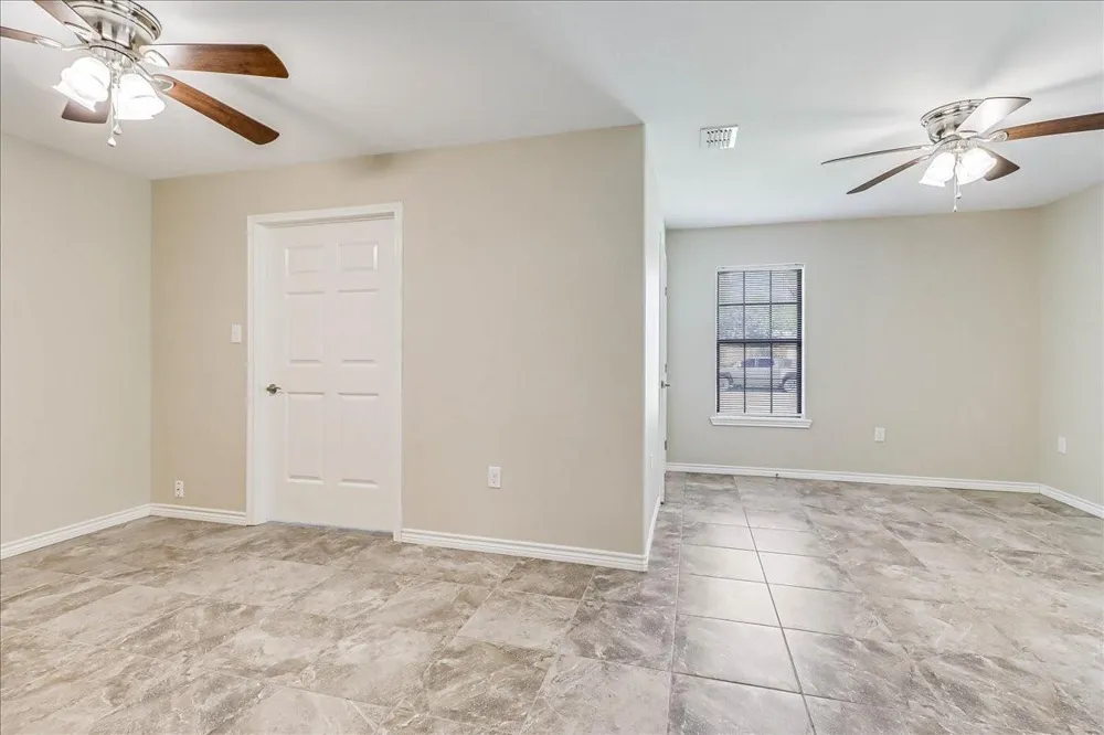 2111 E Lott Avenue Kingsville, TX 78363