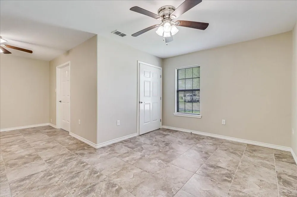 2111 E Lott Avenue Kingsville, TX 78363