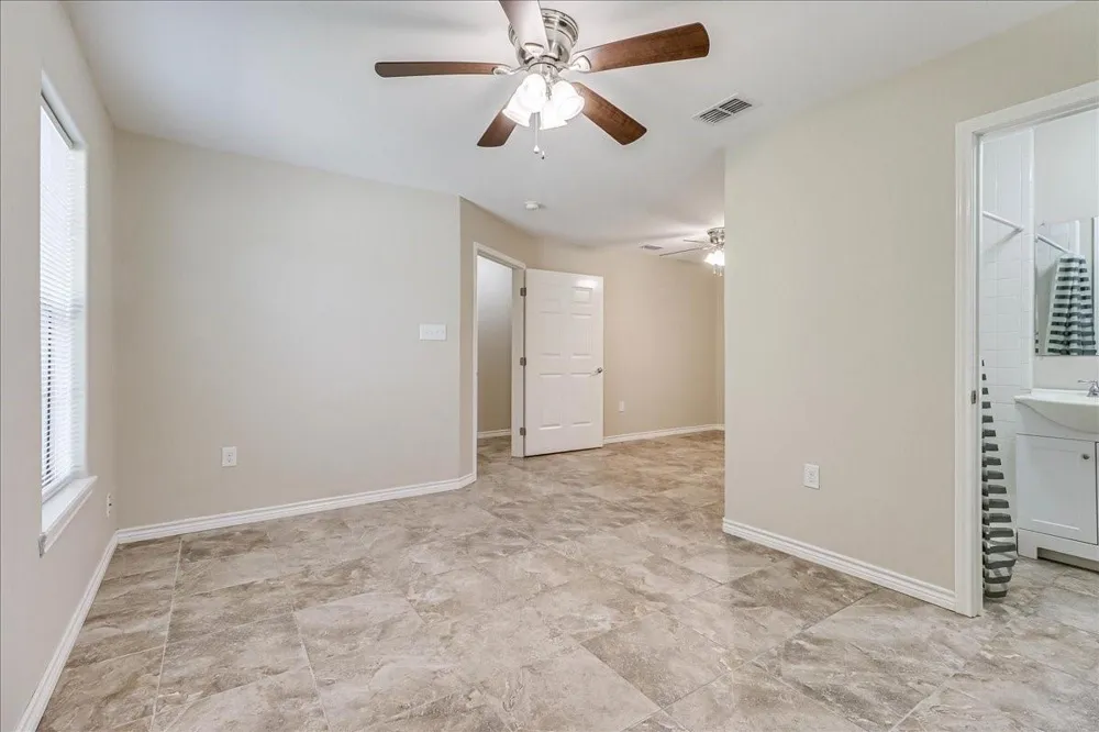 2111 E Lott Avenue Kingsville, TX 78363