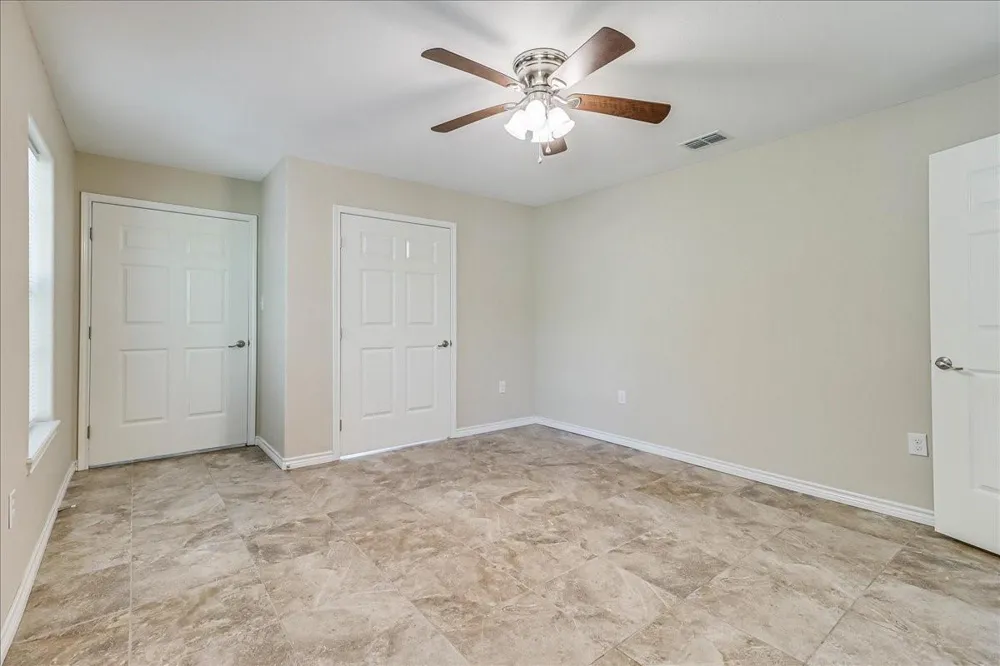 2111 E Lott Avenue Kingsville, TX 78363