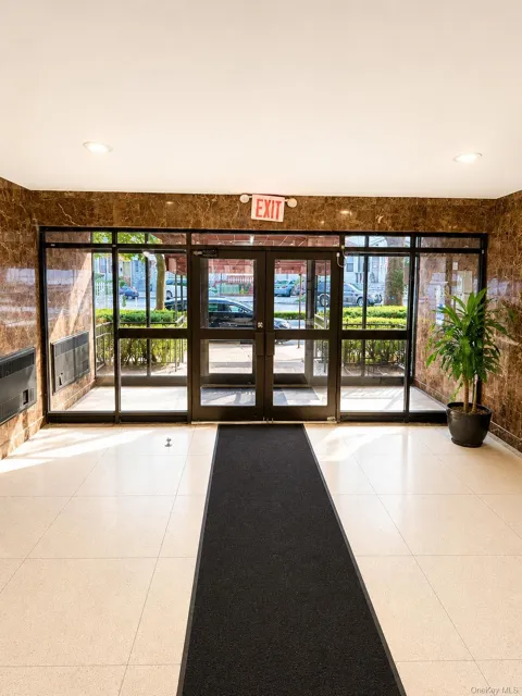 131-11 kew gardens Road #4H