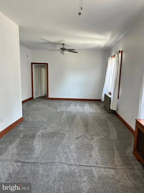 29 E GLOUCESTER PIKE #B