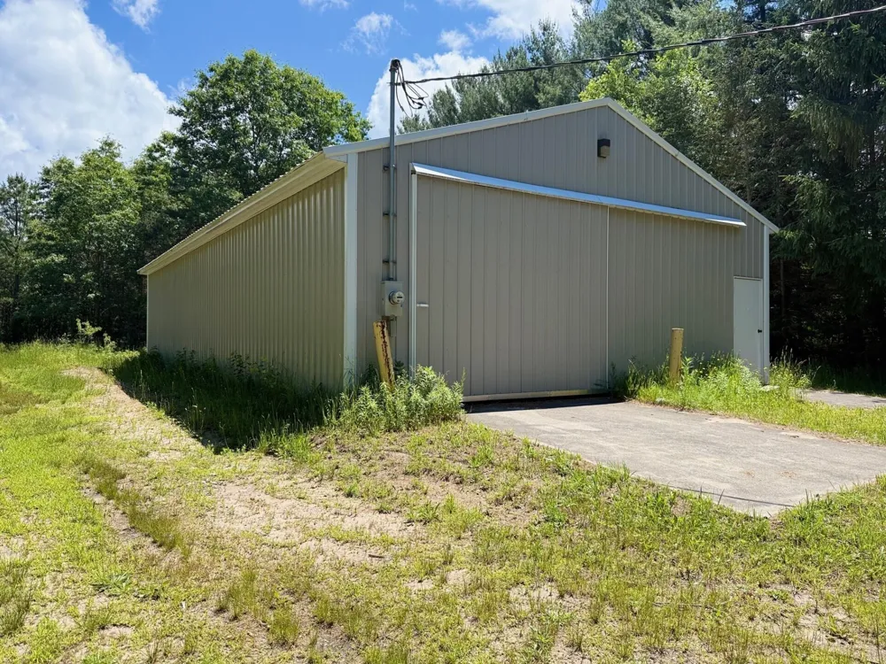9748 US 31 Free Soil, MI 49411