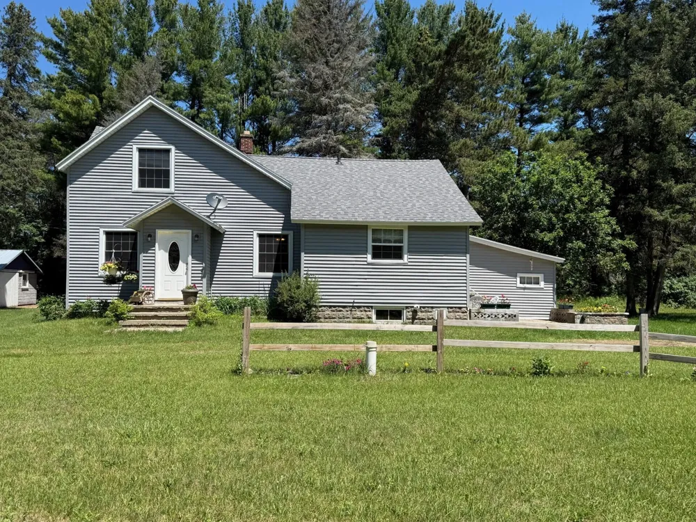 9748 US 31 Free Soil, MI 49411