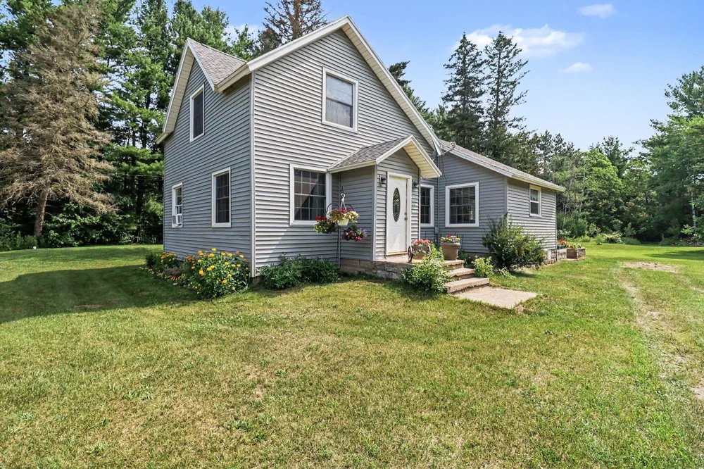 9748 US 31 Free Soil, MI 49411