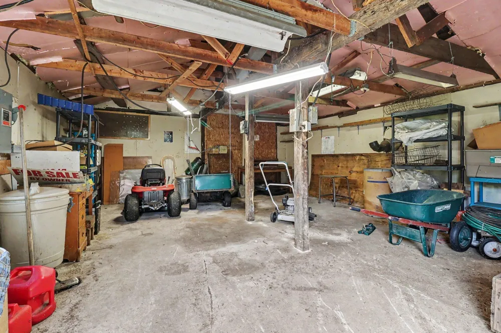 9748 US 31 Free Soil, MI 49411