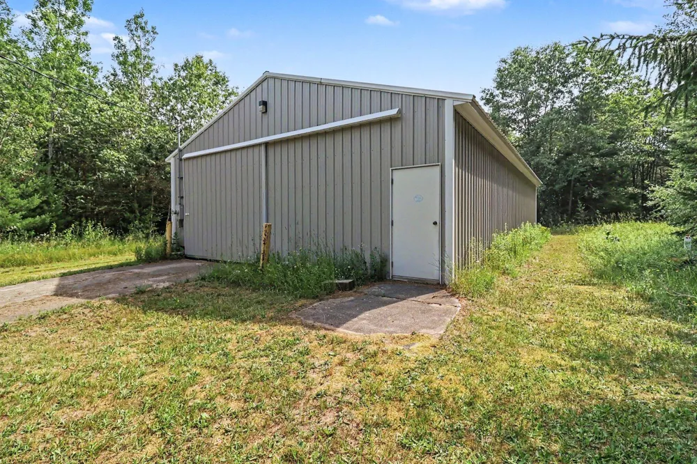 9748 US 31 Free Soil, MI 49411