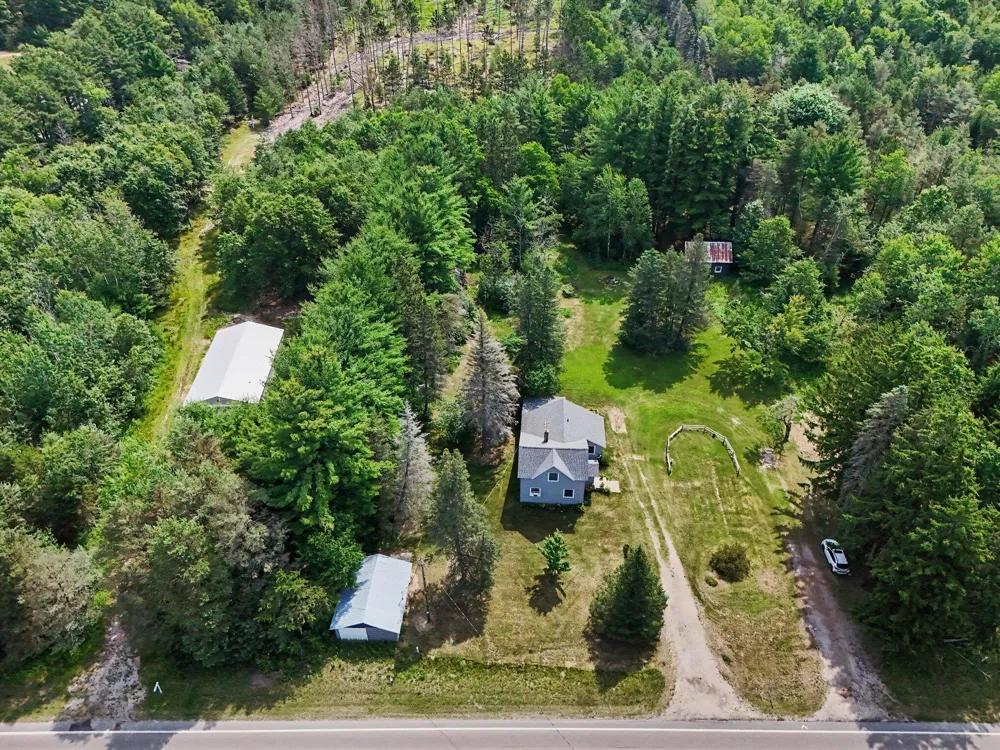 9748 US 31 Free Soil, MI 49411