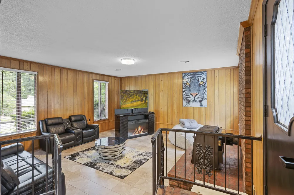 14 Hummingbird Cv Jackson, TN 38305