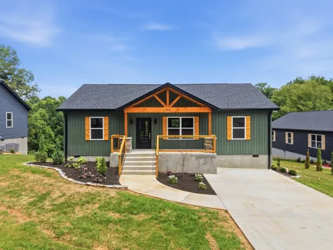 214 Twin Oaks Rd