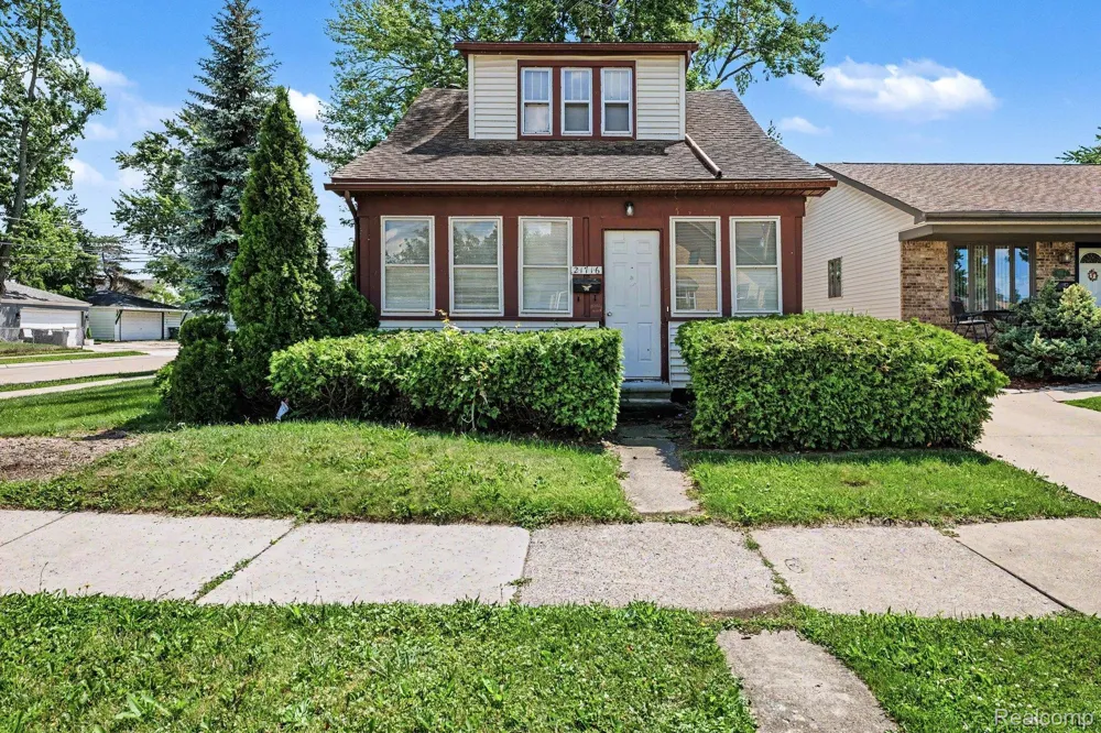 21716 LAKEVIEW STREET St Clair Shores City, MI 48080