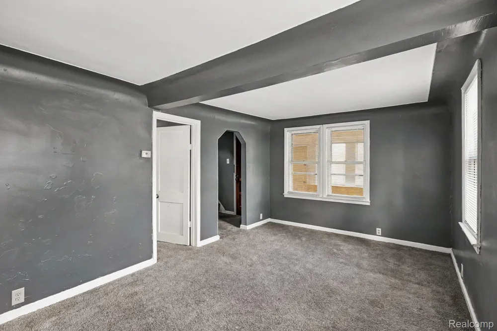 21716 LAKEVIEW STREET St Clair Shores City, MI 48080