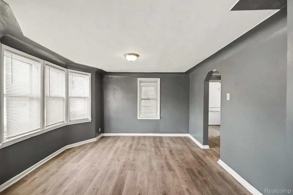 21716 LAKEVIEW STREET St Clair Shores City, MI 48080