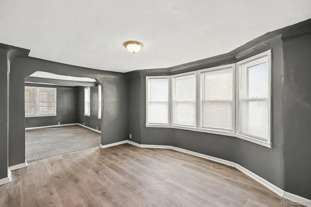 21716 LAKEVIEW STREET St Clair Shores City, MI 48080