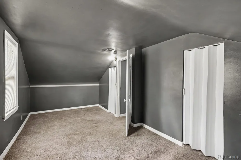 21716 LAKEVIEW STREET St Clair Shores City, MI 48080