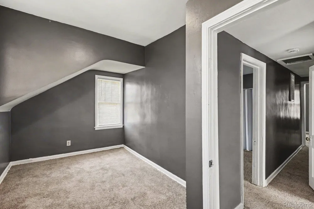 21716 LAKEVIEW STREET St Clair Shores City, MI 48080