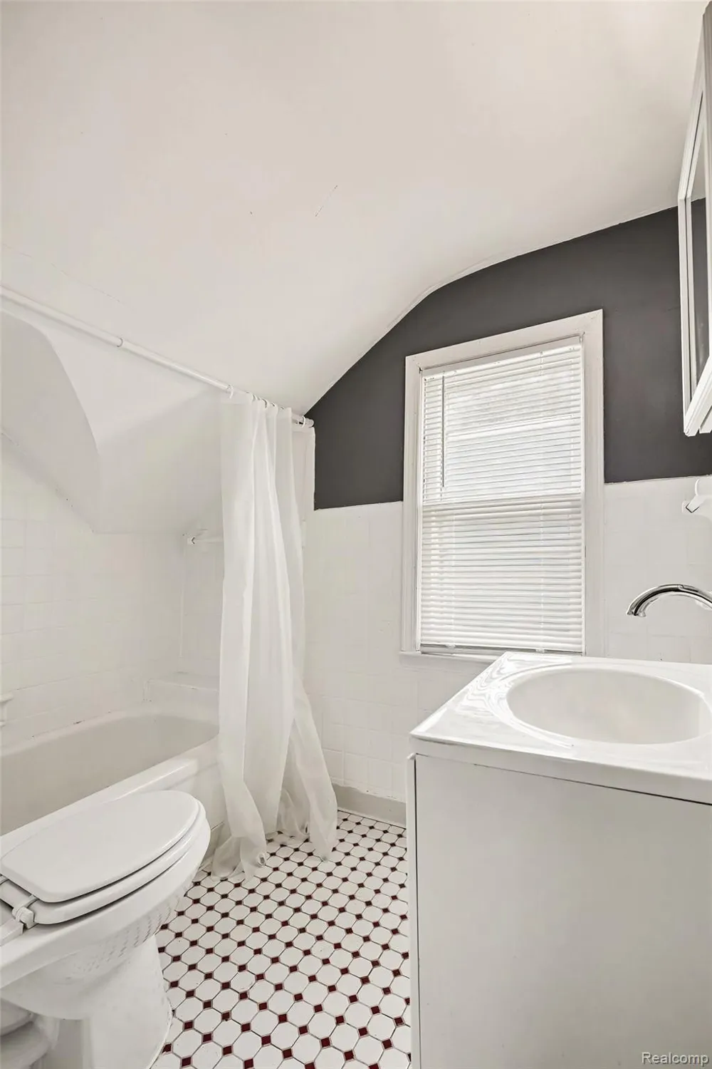 21716 LAKEVIEW STREET St Clair Shores City, MI 48080