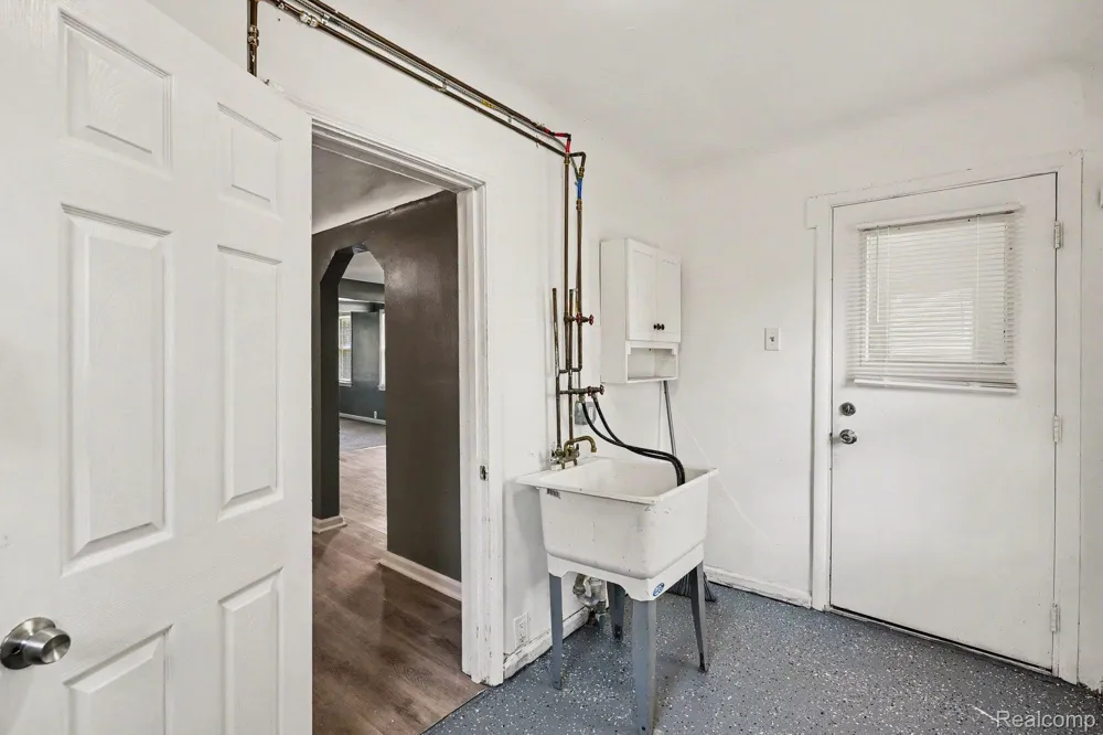 21716 LAKEVIEW STREET St Clair Shores City, MI 48080