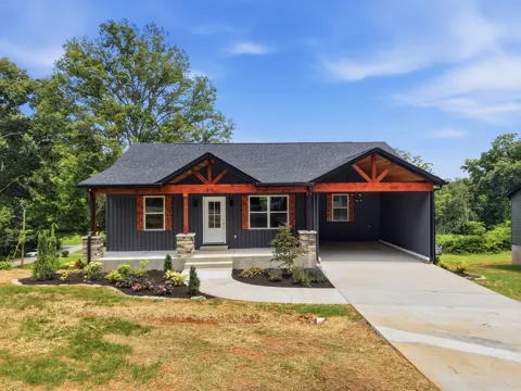 216 Twin Oaks Rd