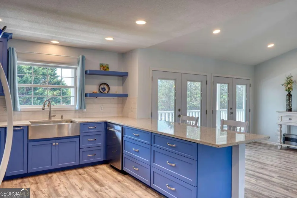 2112 J V Ledford RD Young Harris, GA 30582