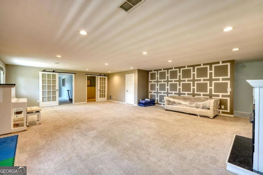 2112 J V Ledford RD Young Harris, GA 30582