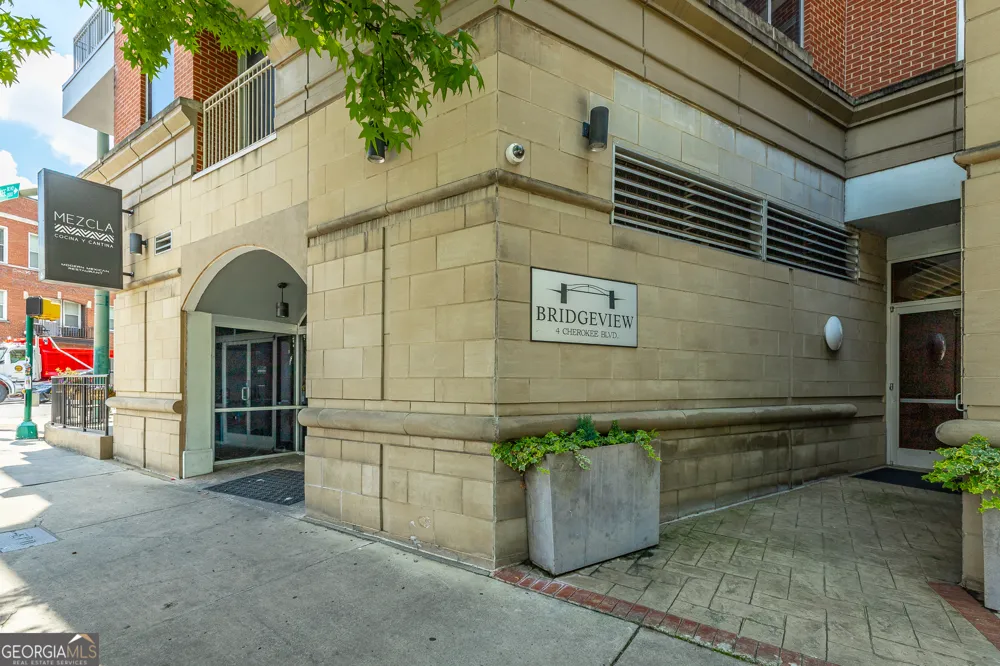 4 Cherokee BLVD Chattanooga, TN 37405