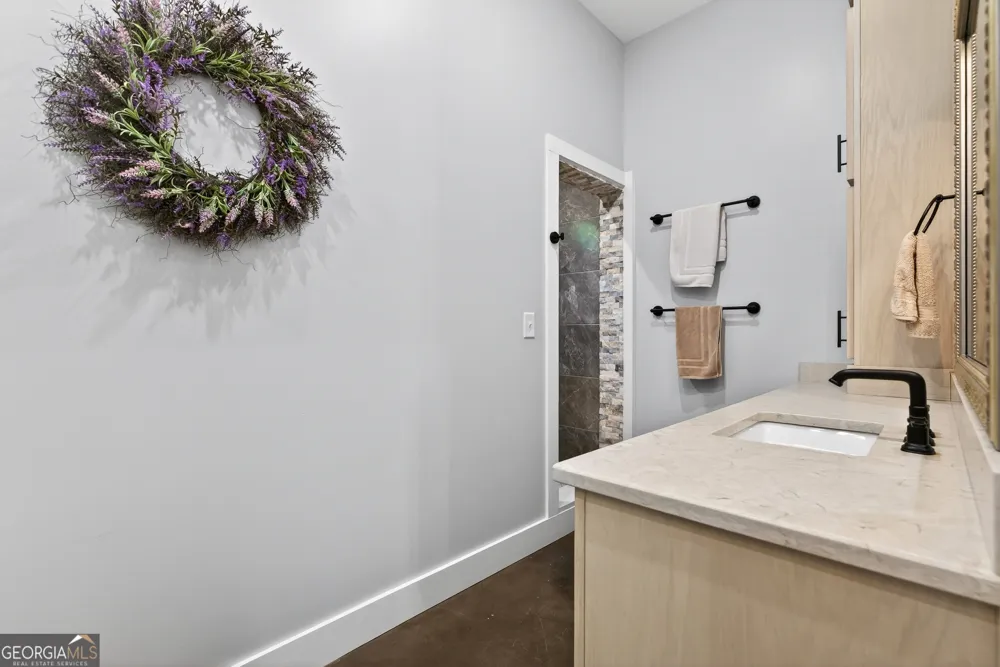 289 Maple DR Williamson, GA 30292
