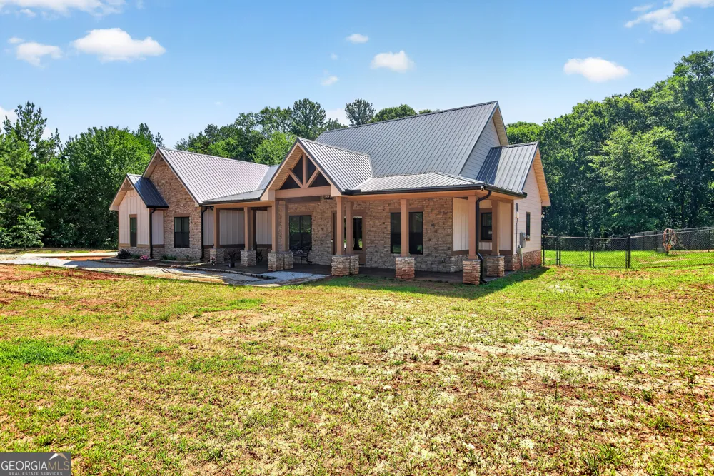 289 Maple DR Williamson, GA 30292