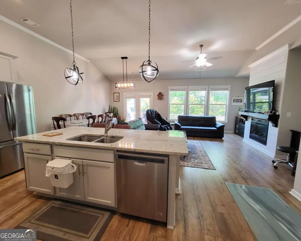 5414 Town Square WAY Flowery Branch, GA 30542