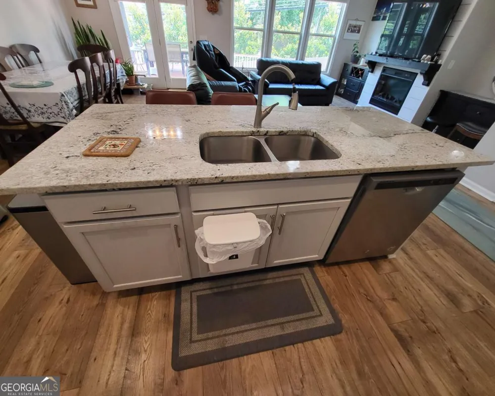 5414 Town Square WAY Flowery Branch, GA 30542