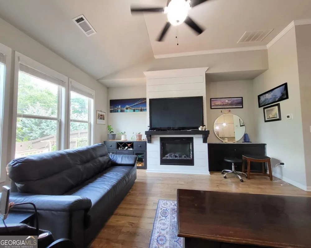 5414 Town Square WAY Flowery Branch, GA 30542
