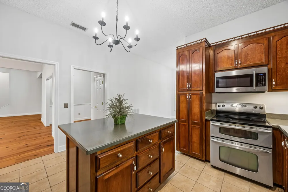 3198 Harrietts Bluff RD Woodbine, GA 31569