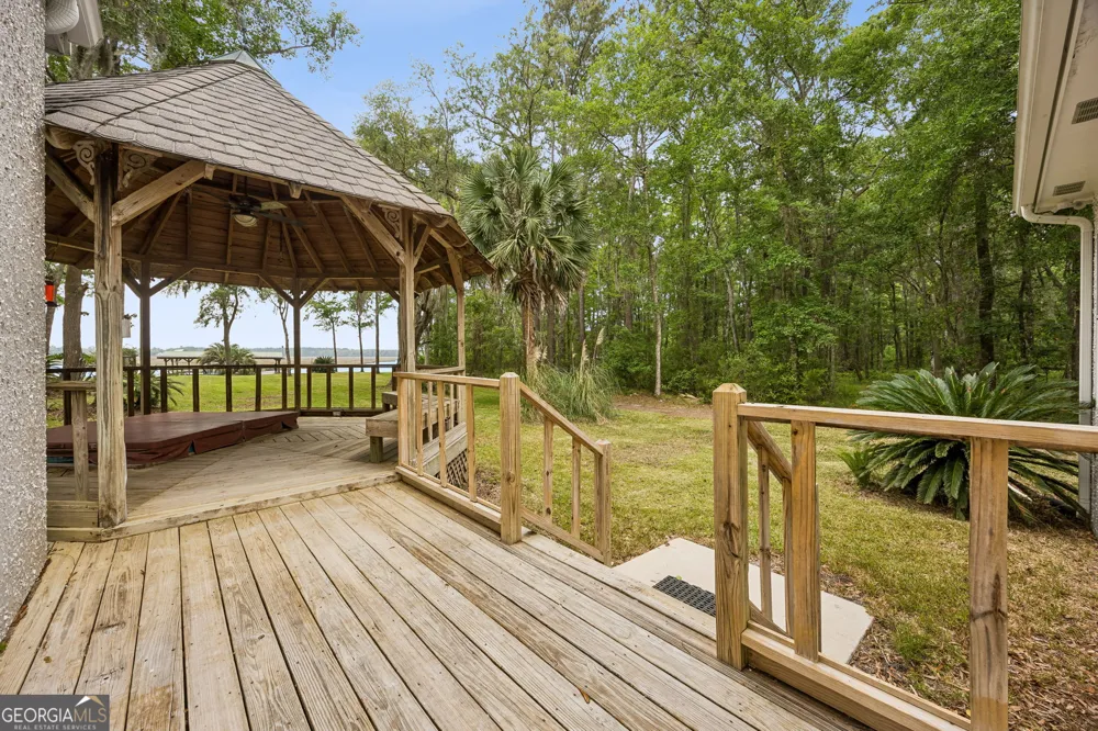 3198 Harrietts Bluff RD Woodbine, GA 31569
