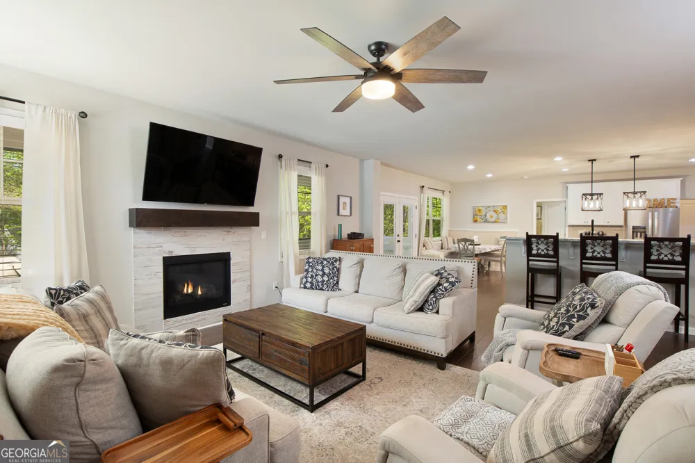 8455 Post Oak LN Gainesville, GA 30506