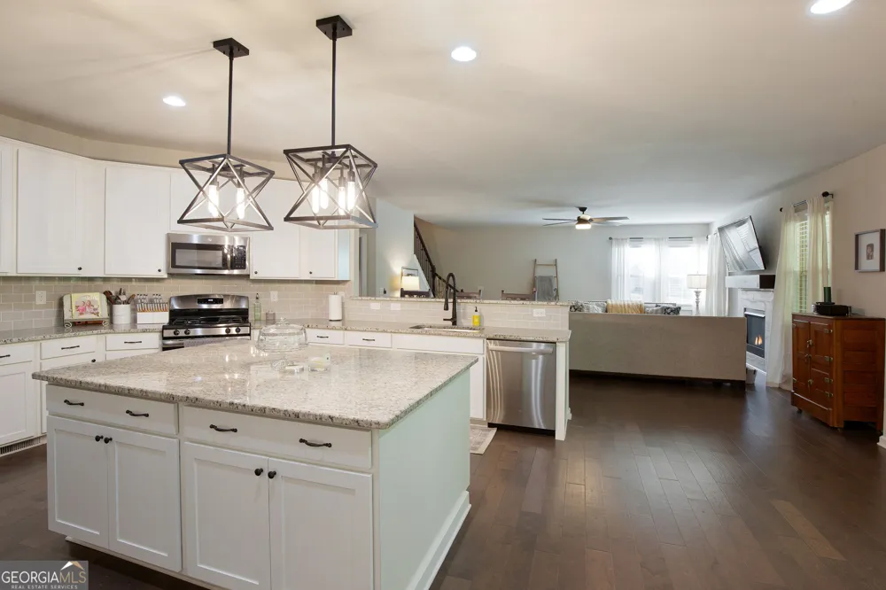8455 Post Oak LN Gainesville, GA 30506
