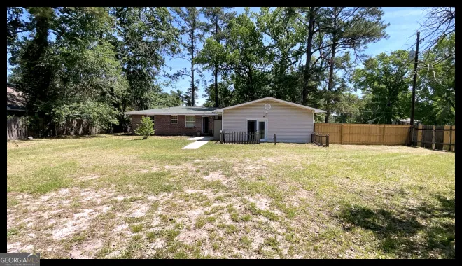 422 S Macon ST Ludowici, GA 31316
