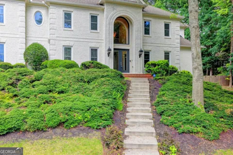 535 Francis Pointe