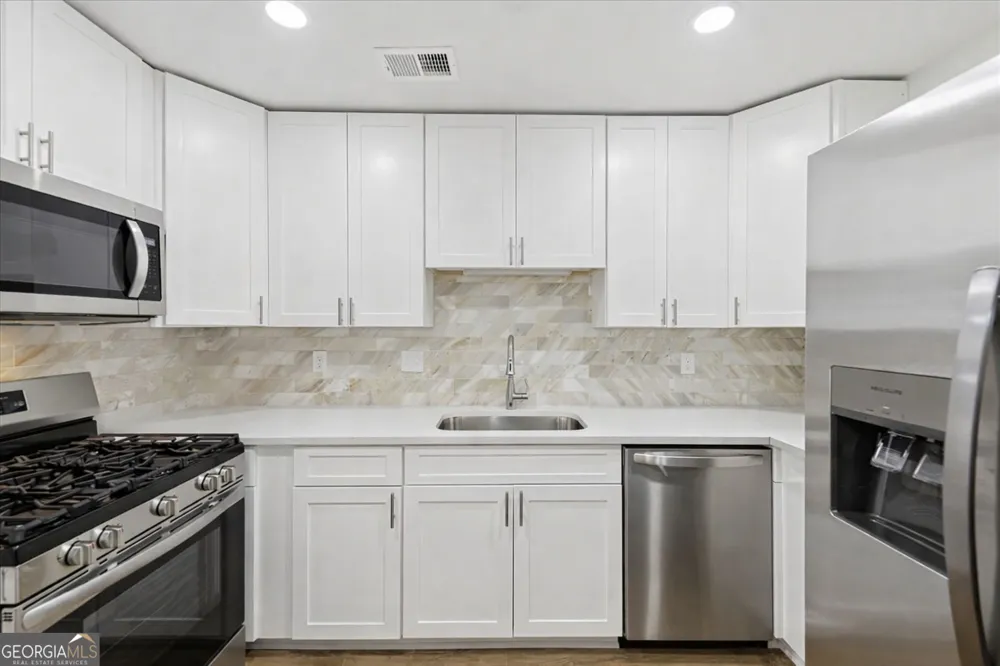 2050 Lenoa LN Austell, GA 30106