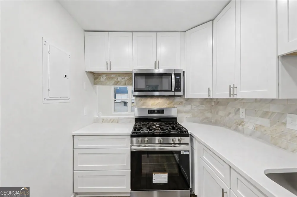 2050 Lenoa LN Austell, GA 30106