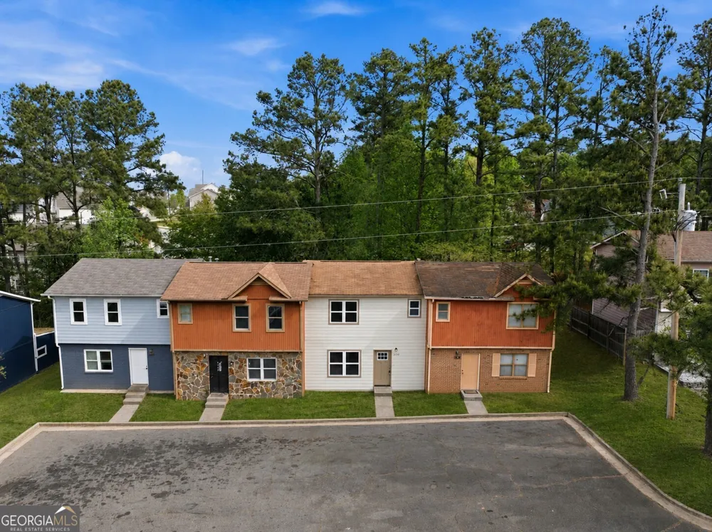 2050 Lenoa LN Austell, GA 30106