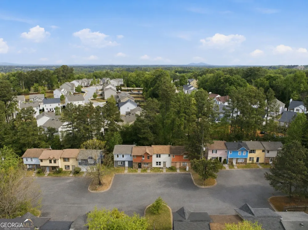 2050 Lenoa LN Austell, GA 30106
