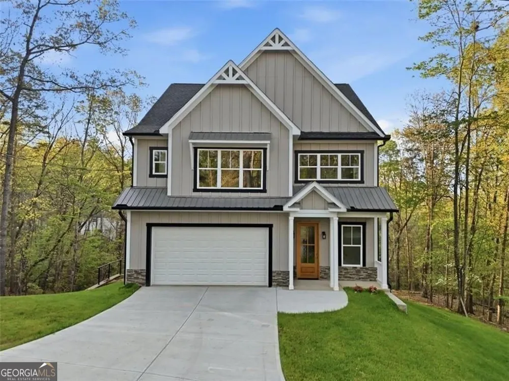 7711 Elm CIR Murrayville, GA 30564