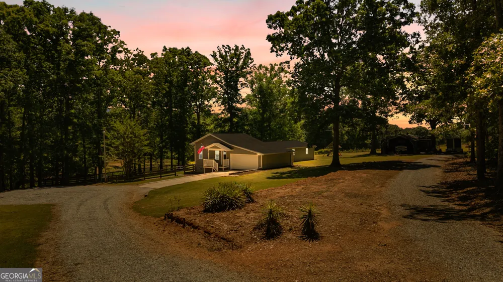2086 Bethlehem Church RD Grantville, GA 30220
