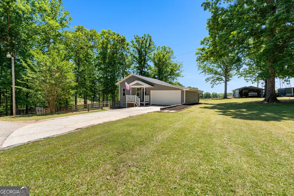 2086 Bethlehem Church RD Grantville, GA 30220