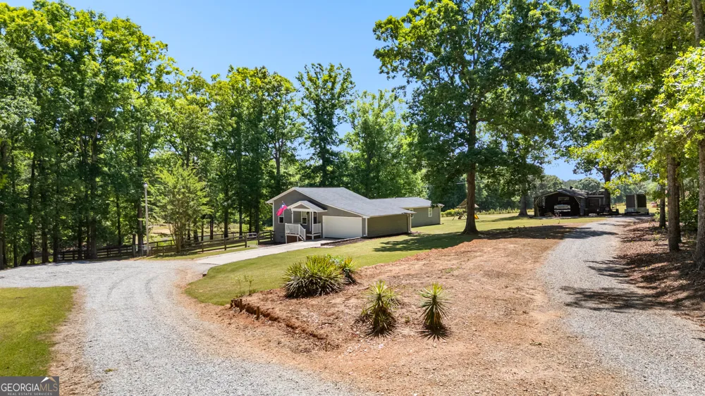 2086 Bethlehem Church RD Grantville, GA 30220